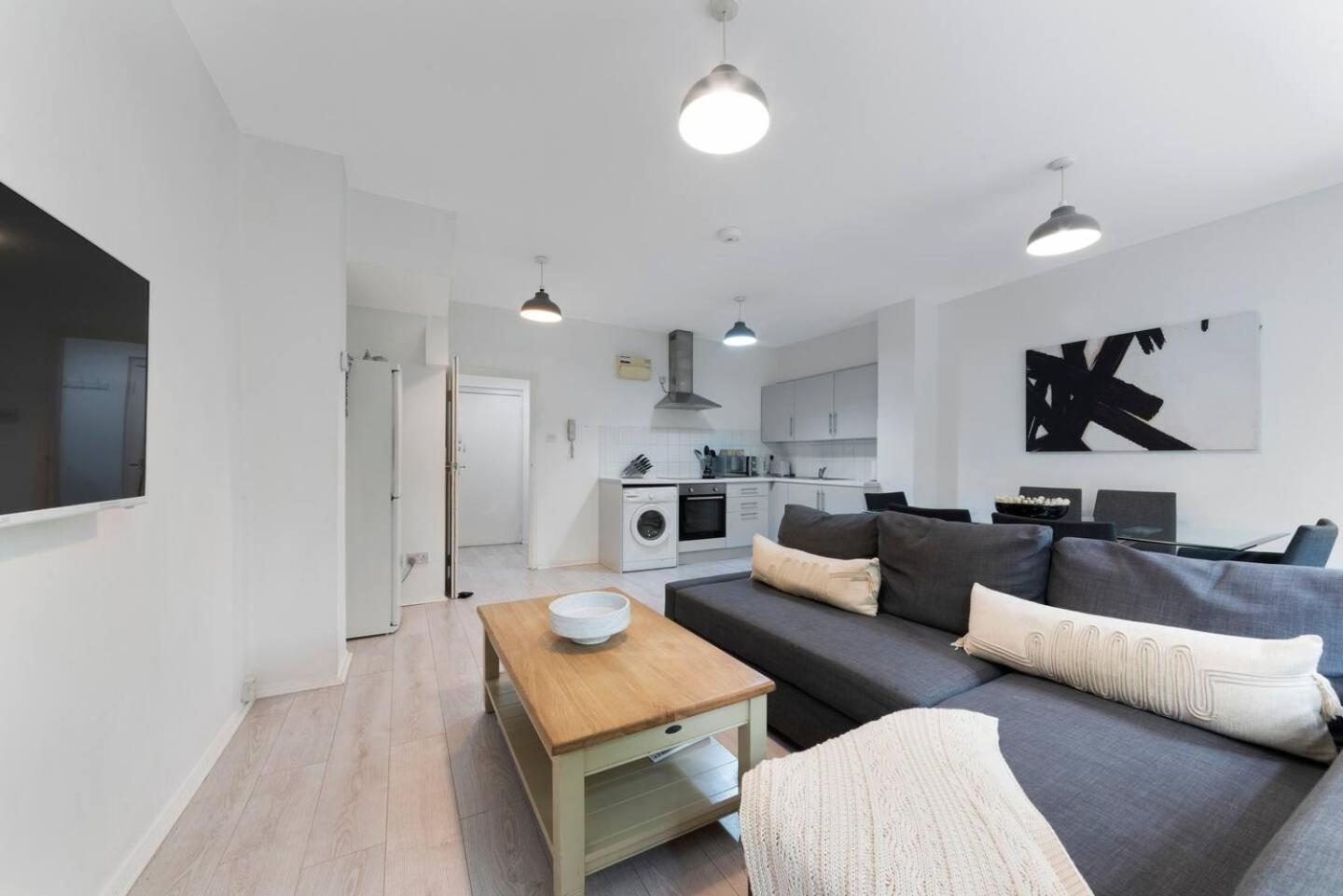 2 Bed Apartment- Finsbury Park Station B Londra Exterior foto